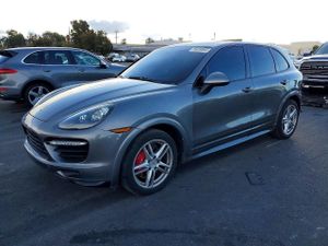 Porsche Cayenne 4.8L 8 2013