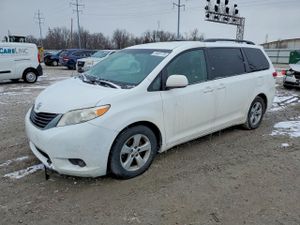 Toyota Sienna 3.5L 6 2011