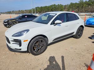Porsche Macan 2.0L 4 2021