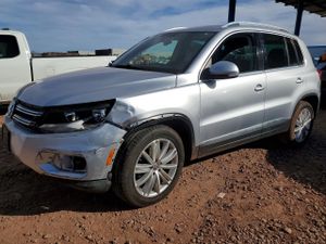 Volkswagen Tiguan 2.0L 4 2015