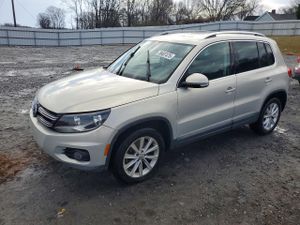 Volkswagen Tiguan 2.0L 4 2015