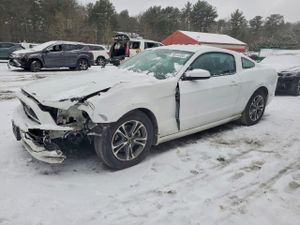 Ford Mustang 3.7L 6 2014
