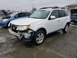 Subaru Forester 2.5L 4 2010