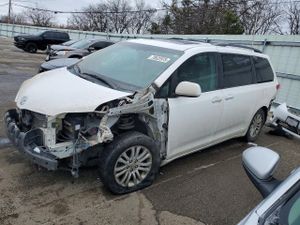 Toyota Sienna 3.5L 6 2013