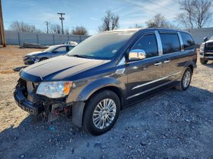 Chrysler Town & Country 3.6L 6 2015