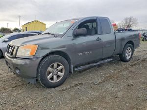 Nissan Titan 5.6L 8 2014