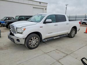 Toyota Tundra 5.7L 8 2013