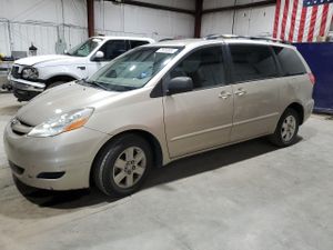 Toyota Sienna CE 3.5L 6 2009