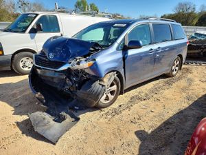 Toyota Sienna 3.5L 6 2013