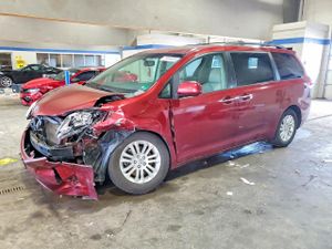 Toyota Sienna 3.5L 6 2011