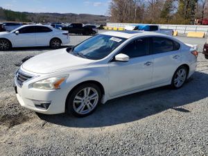 Nissan Altima 3.5L 6 2015