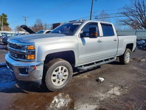 Chevrolet Silverado 1500 6.6L 8 2015