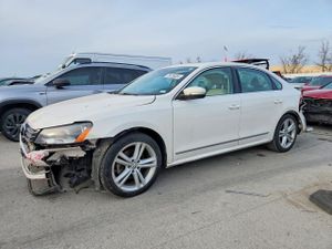 Volkswagen Passat 2.0L 4 2013