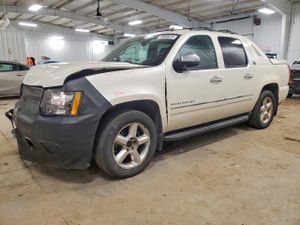 Chevrolet Avalanche 5.3L 8 2013