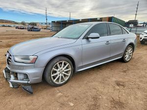 Audi A4 2.0L 4 2015