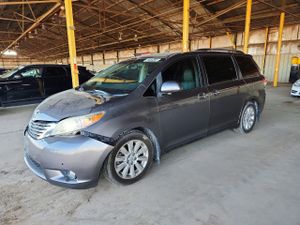 Toyota Sienna 3.5L 6 2011