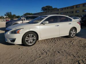 Nissan Altima 2.5L 4 2013