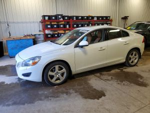 Volvo S60 2.5L 5 2013