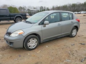 Nissan Versa 1.8L 4 2010