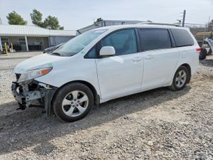 Toyota Sienna 3.5L 6 2013