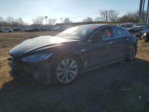 Tesla Model S 2015