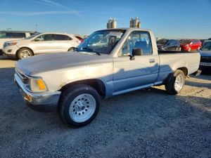 Toyota Hilux 2.4L 4 1989