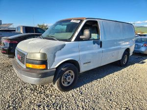 GMC Savana 4.8L 8 2004