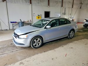 Volkswagen Jetta 2.0L 4 2012