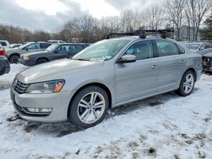 Volkswagen Passat 2.0L 4 2013