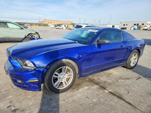 Ford Mustang 3.7L 6 2013