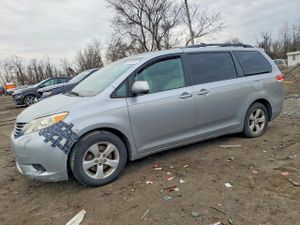 Toyota Sienna 3.5L 6 2012