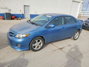 Toyota Corolla 1.8L 4 2013