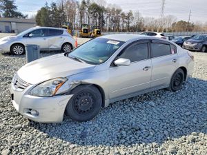 Nissan Altima 2.5L 4 2010