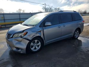Toyota Sienna 3.5L 6 2013