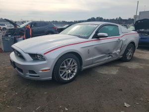 Ford Mustang 3.7L 6 2013