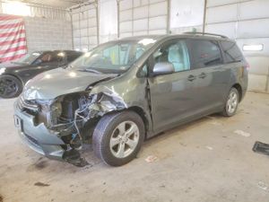 Toyota Sienna 3.5L 6 2012