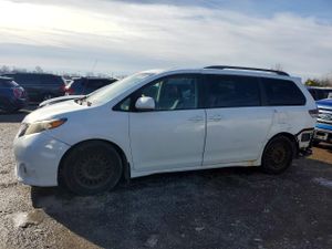 Toyota Sienna 3.5L 6 2011