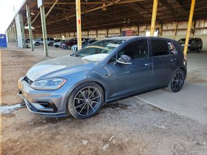 Volkswagen Golf 2L 4 2018