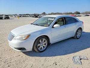Chrysler 200 2.4L 4 2013