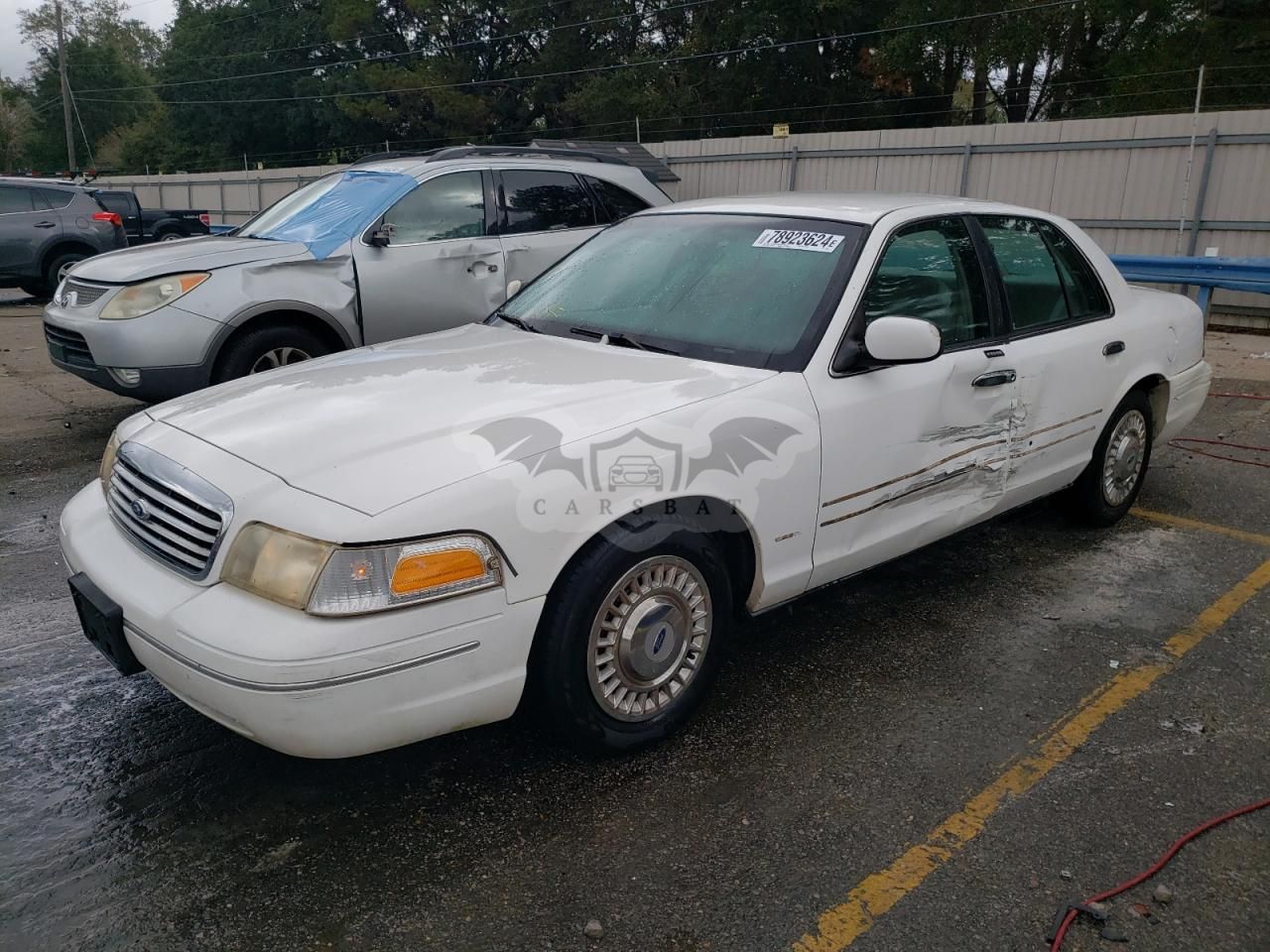 Ford Crown 4.6L 8 1999