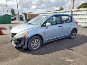Nissan Versa 1.8L 4 2010