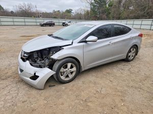 Hyundai Elantra 1.8L 4 2013