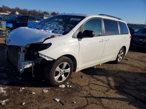 Toyota Sienna 3.5L 6 2013