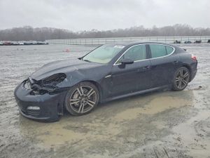 Porsche Panamera 4.8L 8 2013