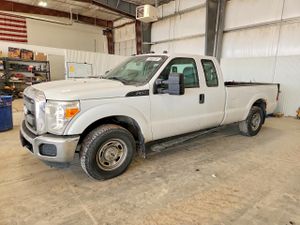 Ford F-250 6.2L 8 2015