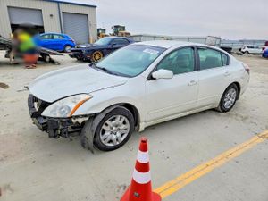Nissan Altima 2.5L 4 2010