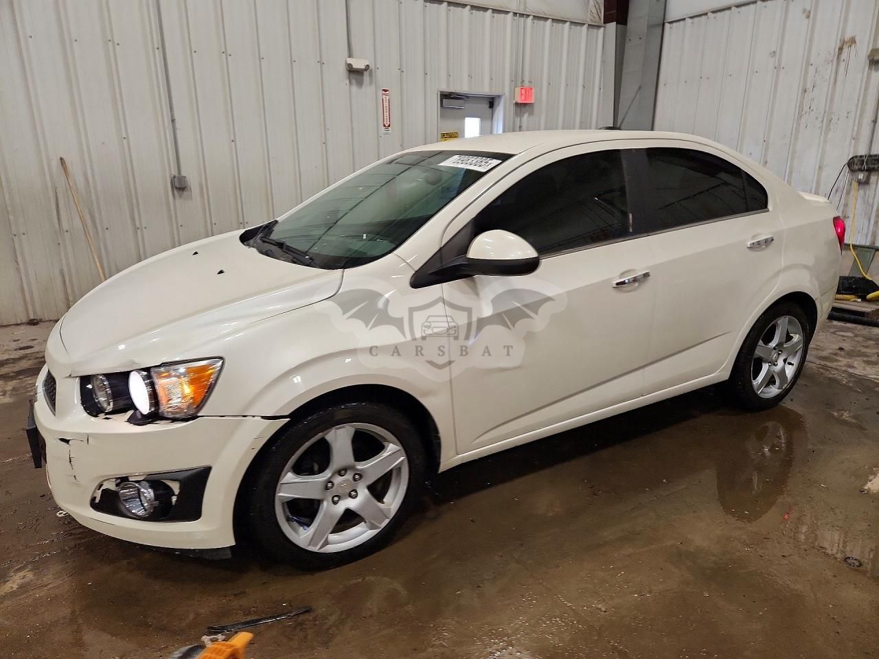 Chevrolet Aveo (Sonic) 1.4L 4 2015