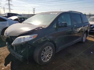 Toyota Sienna 3.5L 6 2013