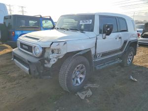 Toyota FJ Cruiser 4.0L 6 2014