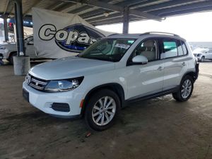 Volkswagen Tiguan 2.0L 4 2015